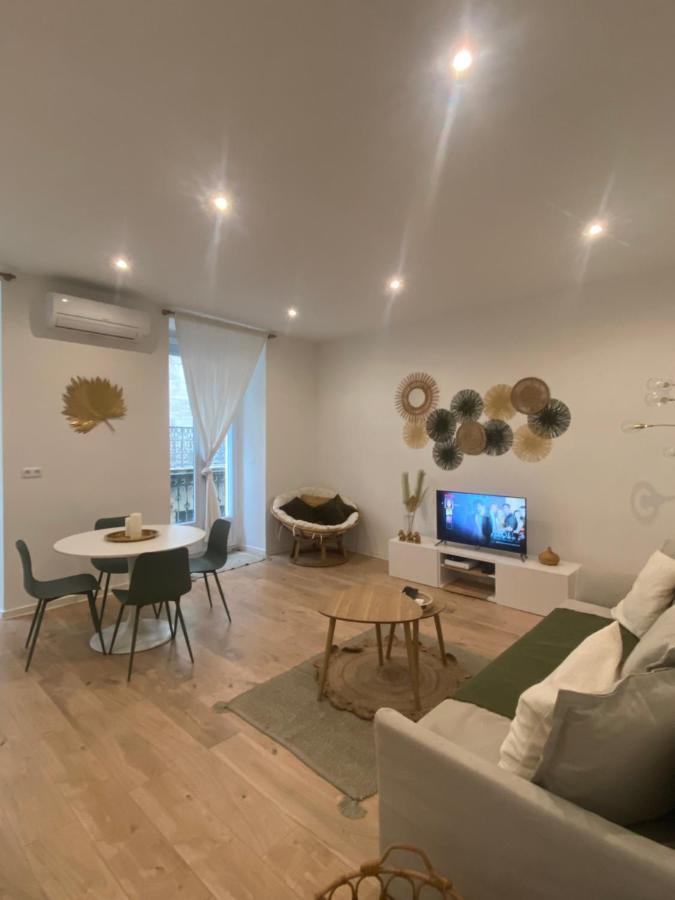 Le Casimir - Superbe T3 En Plein Centre Ville Renove Avec Gout - Wifi Beziers Luaran gambar