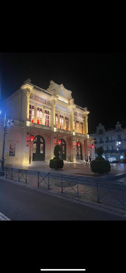 Le Casimir - Superbe T3 En Plein Centre Ville Renove Avec Gout - Wifi Beziers Luaran gambar